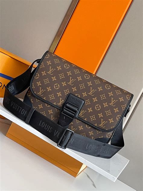 túi xách nam louis vuitton|túi xách louis vuitton.